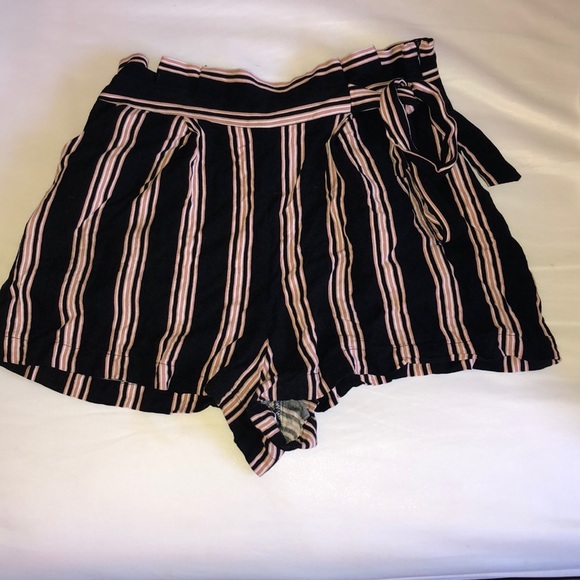 striped shorts - Picture 1 of 2